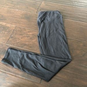 OS SOLID BLACK LULAROE LEGGINGS